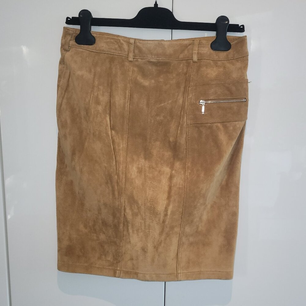 Danier Tan Suede Cargo Skirt Size 4 - Picture 3 of 9